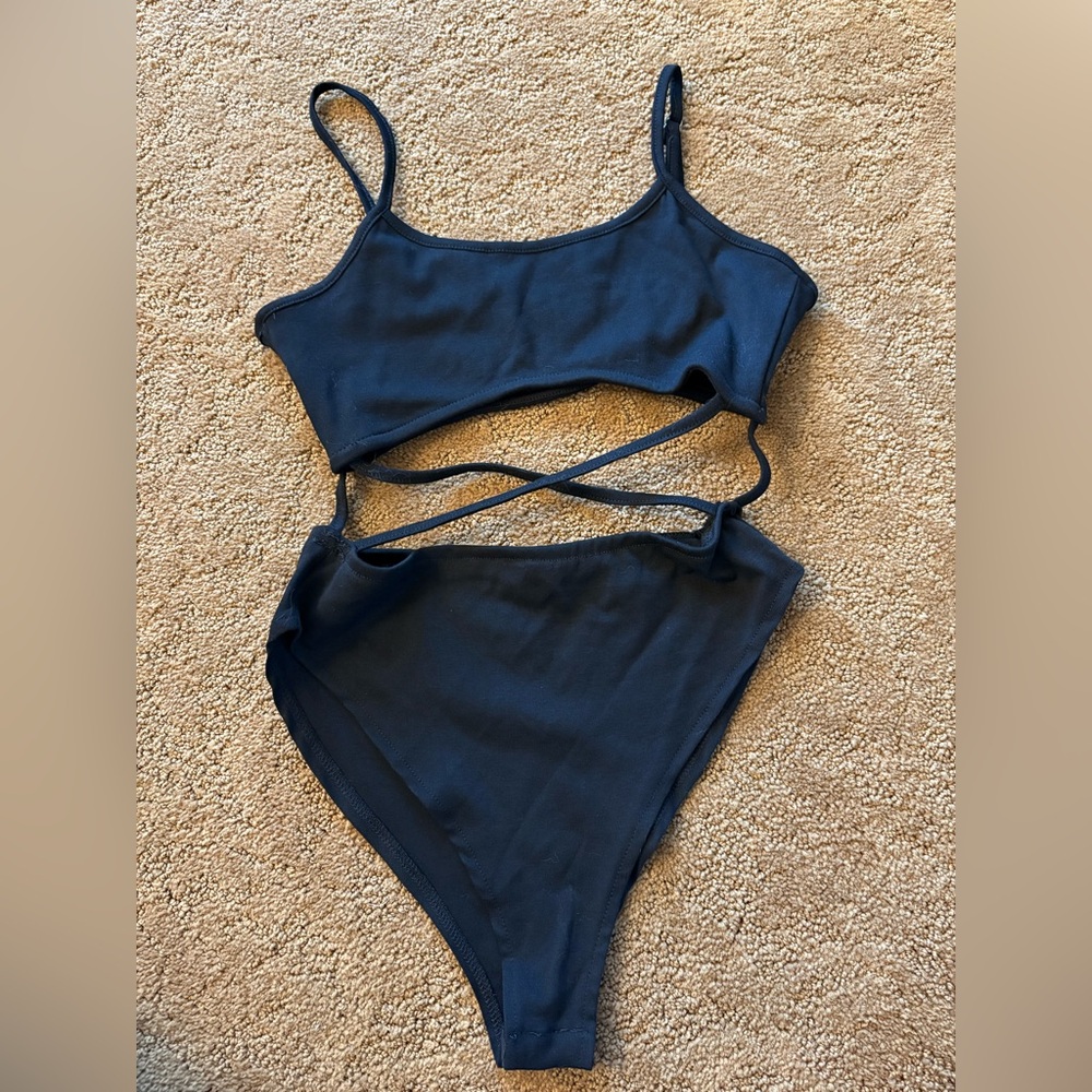 Adika black bodysuit